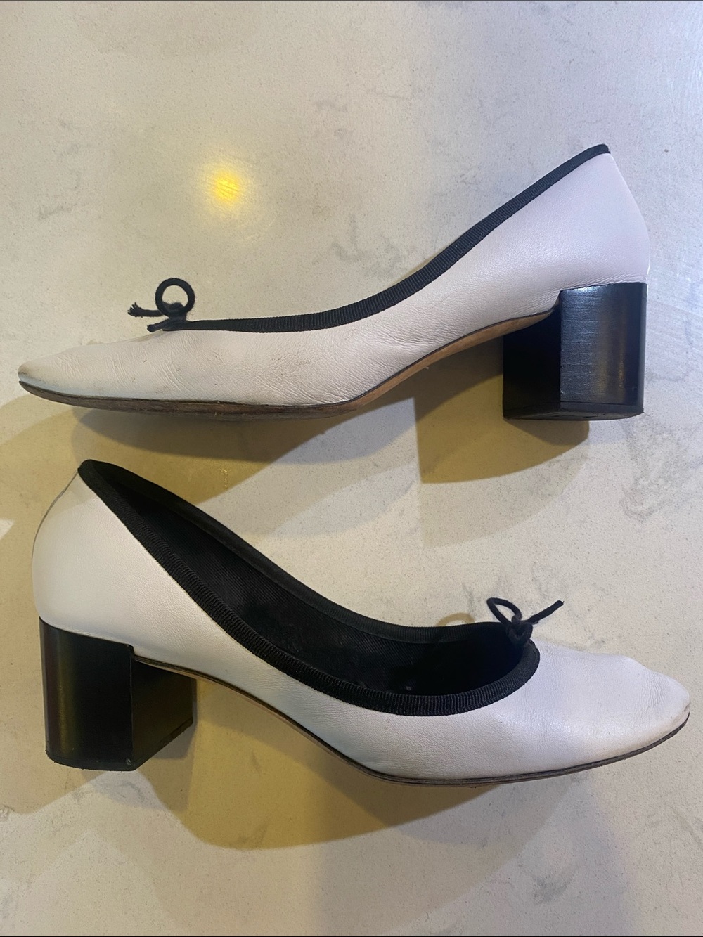 Repetto French leather ballet heels / pumps in black and white size 40 (9)